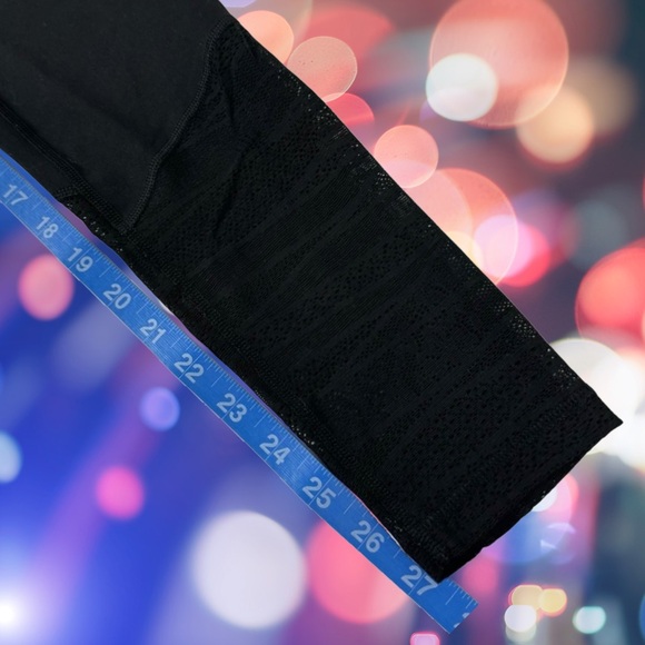 Victoria’s Secret Sport Knockout Black Lace Workout Leggings Yoga Pants - Picture 7 of 7